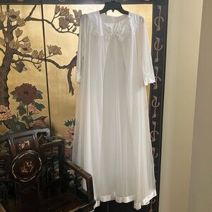 Gossard Artemis Vintage Peignoir Set